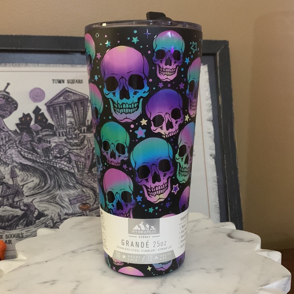 Hydrapeak 💀 Halloween Skulls and Stars ✨ 25oz tumbler cup with straws